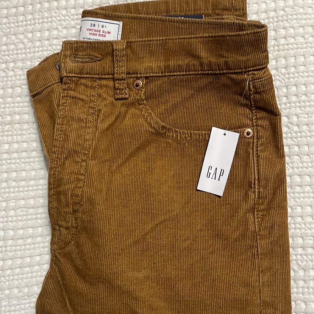 NWT SOLD OUT ONLINE Gap Vintage High Rise Corduroy Pants